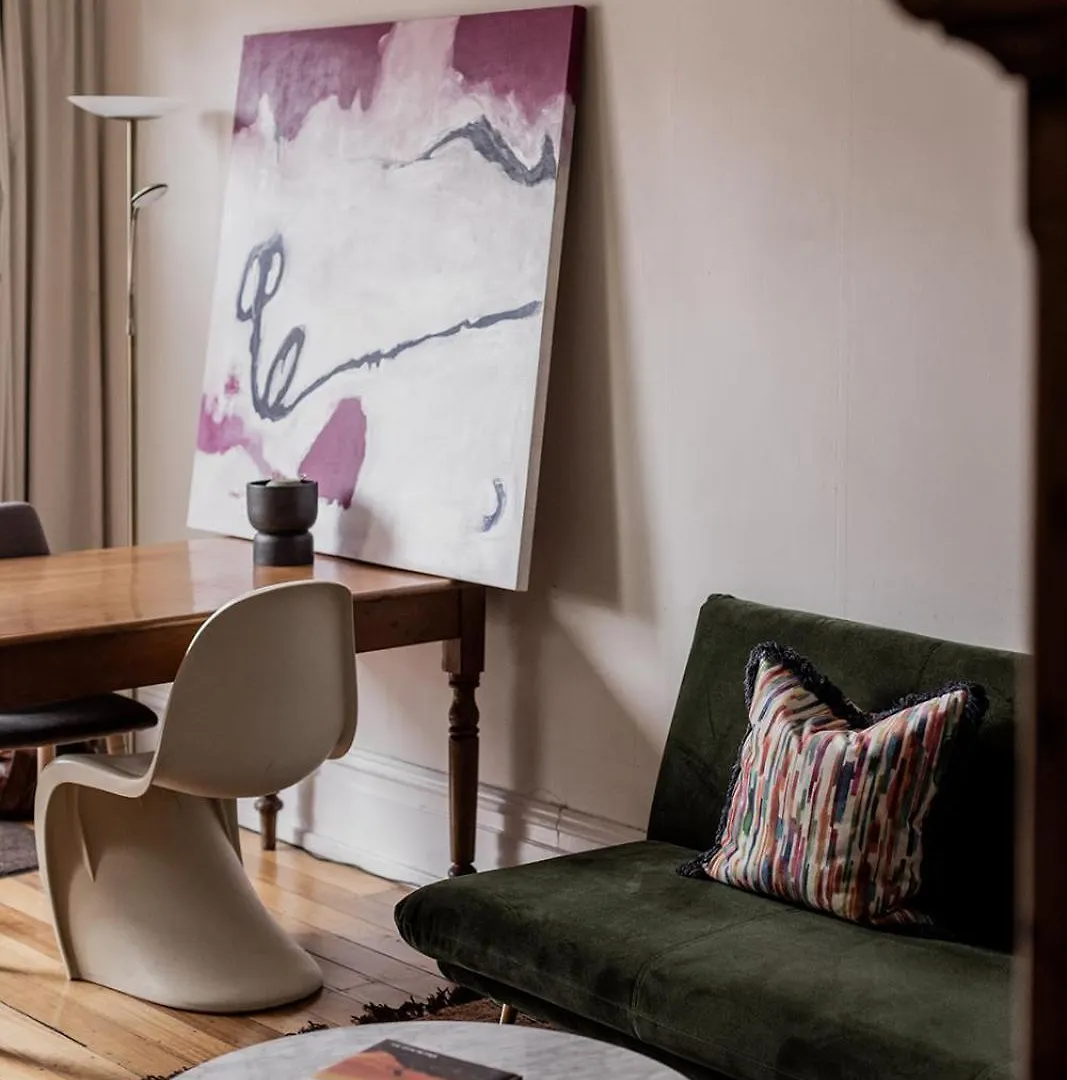 Daire Central Hobart Studio