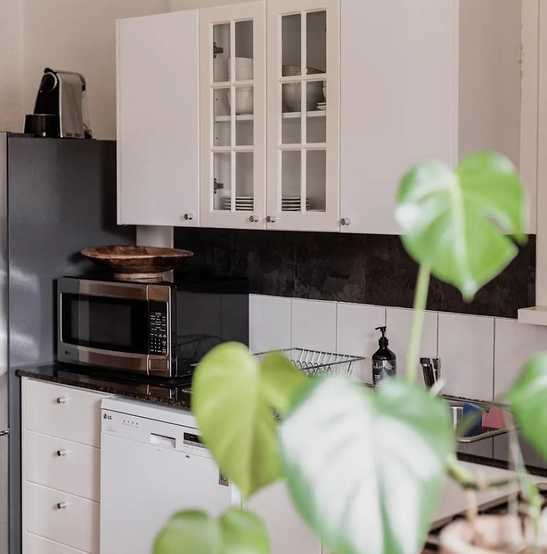 Central Hobart Studio Daire