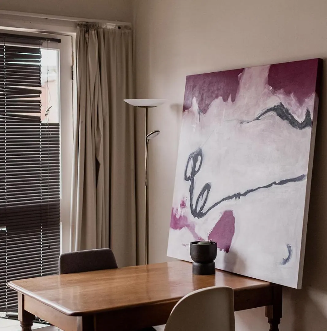 Daire Central Hobart Studio